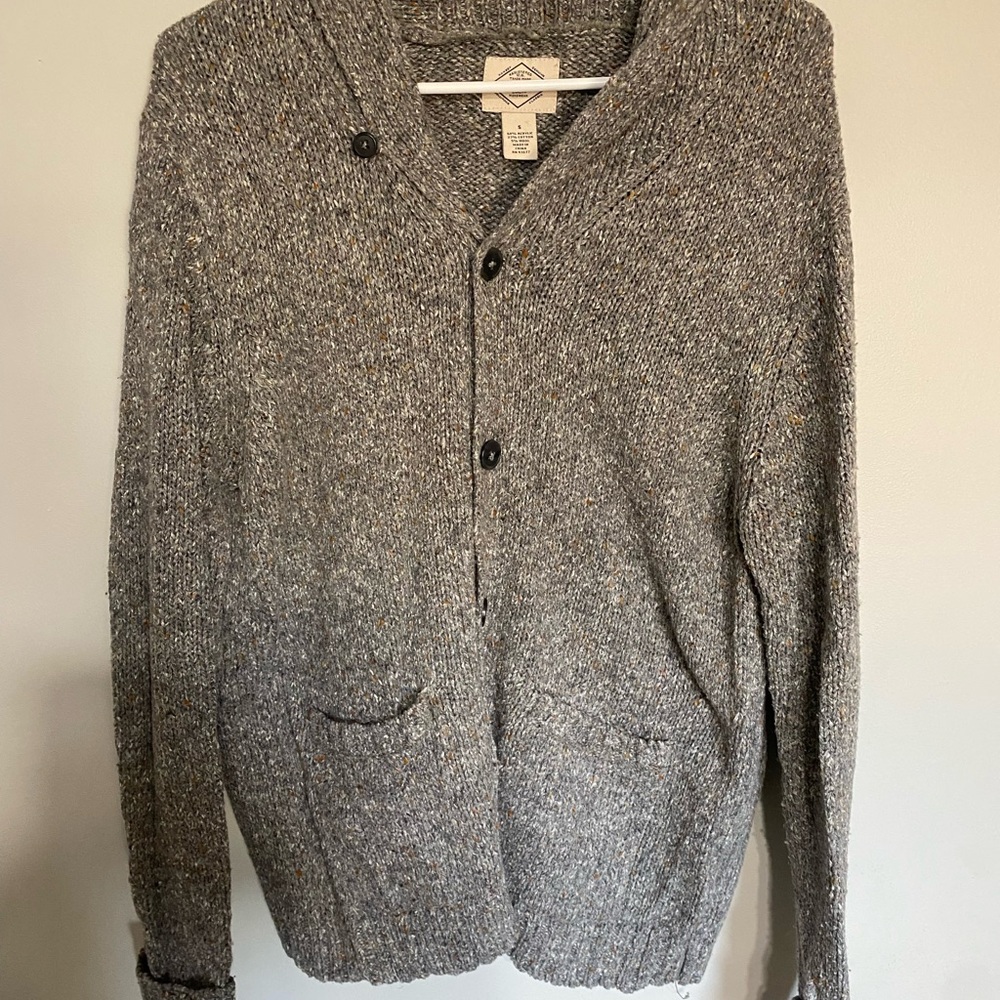 Men’s St. John’s bay button up grey and tan cardigan size small